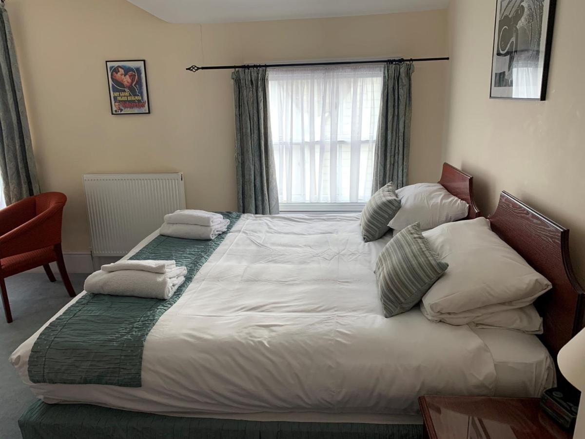 Peregrine House Hotell Canterbury Exteriör bild